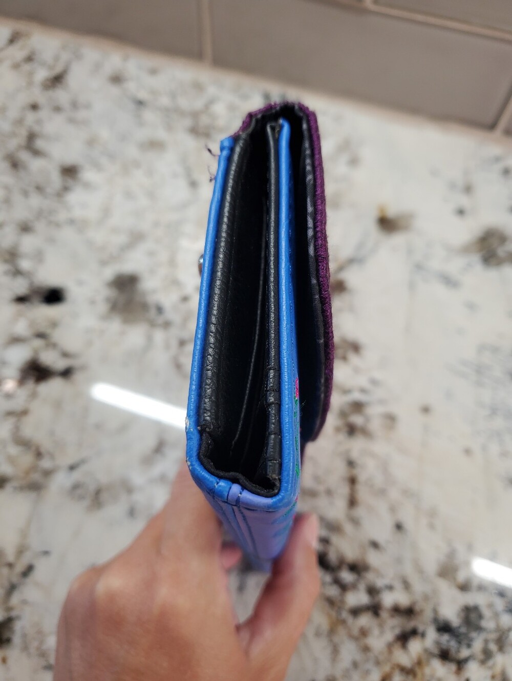 Frozen Loungefly Wallet - Picture 6 of 7